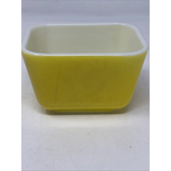 Vintage Pyrex Refrigerator Dish #501-B Yellow 1-1/2 Cup No Lid - Picture 4 of 10